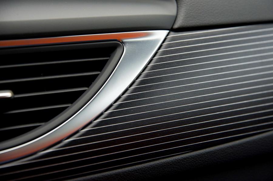 Детали интерьера Audi A6 TFSI Sedan (4G, C7) 2014 года  (WW) (фото 11 из 28)